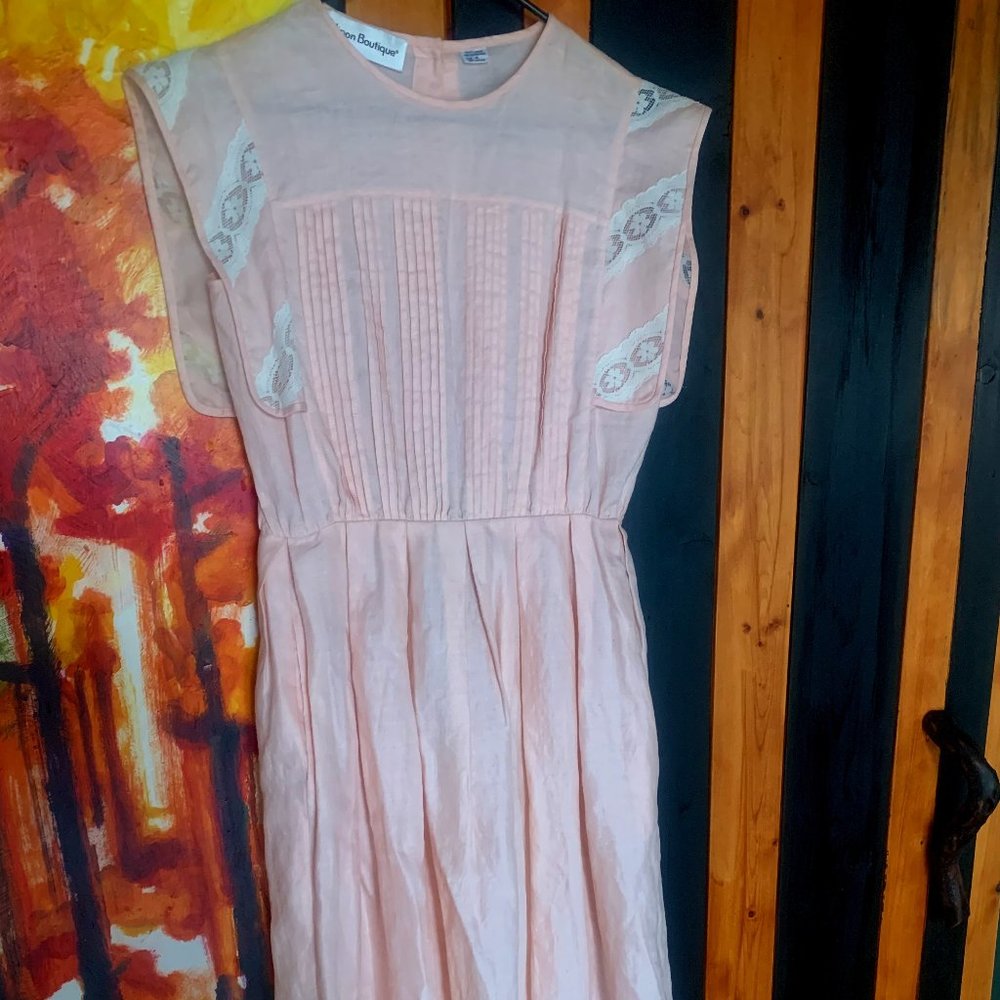 Vintage Nipon Boutique 100% Linen and Lace baby pink dress